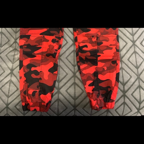 Joggers - Picture 3 of 3